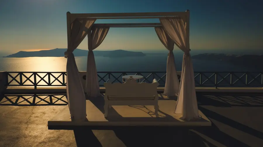 Come arredare il tuo gazebo per un pomeriggio in compagnia