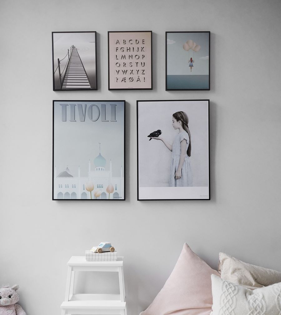 Composizioni di quadri a parete: come realizzare una perfetta gallery wall