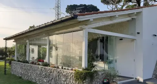 Come funzionano le vetrate scorrevoli?