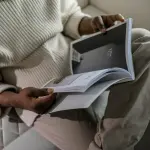 Angolo lettura in casa: come realizzarlo in poche mosse