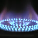 Come risparmiare luce e gas: strategie efficaci per ridurre i consumi domestici