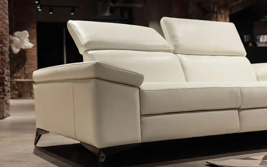Come scegliere il divano in pelle su misura