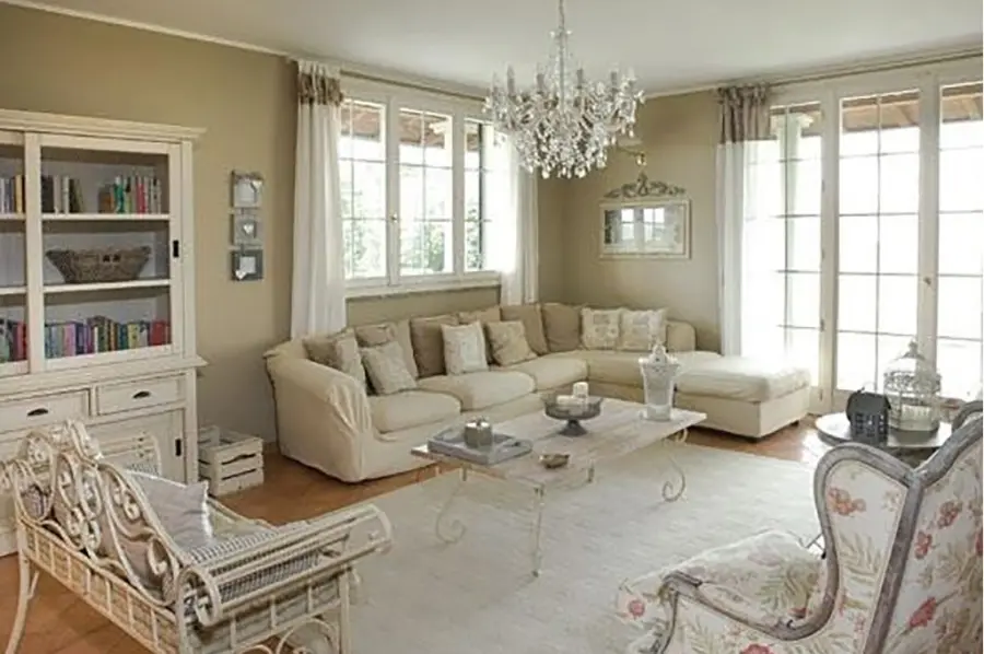 Arredamento casa: materiali grezzi e legno