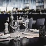 Come Apparecchiare la Tavola a Capodanno: Stile, Tradizione e Brillantezza