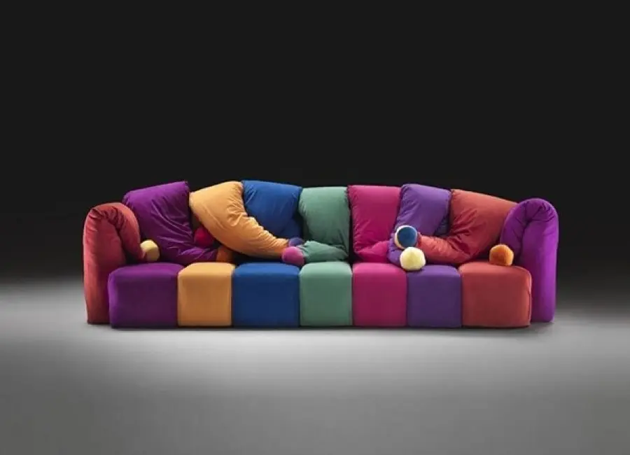 Divani colorati, Design e praticità