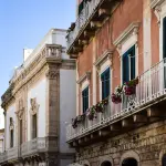 Ristrutturare in centro storico: vincoli, spazi ridotti e nuove esigenze familiari