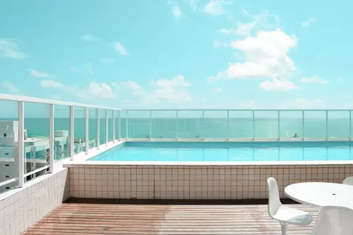 Piscine su Terrazze: Soluzioni e Idee 2026