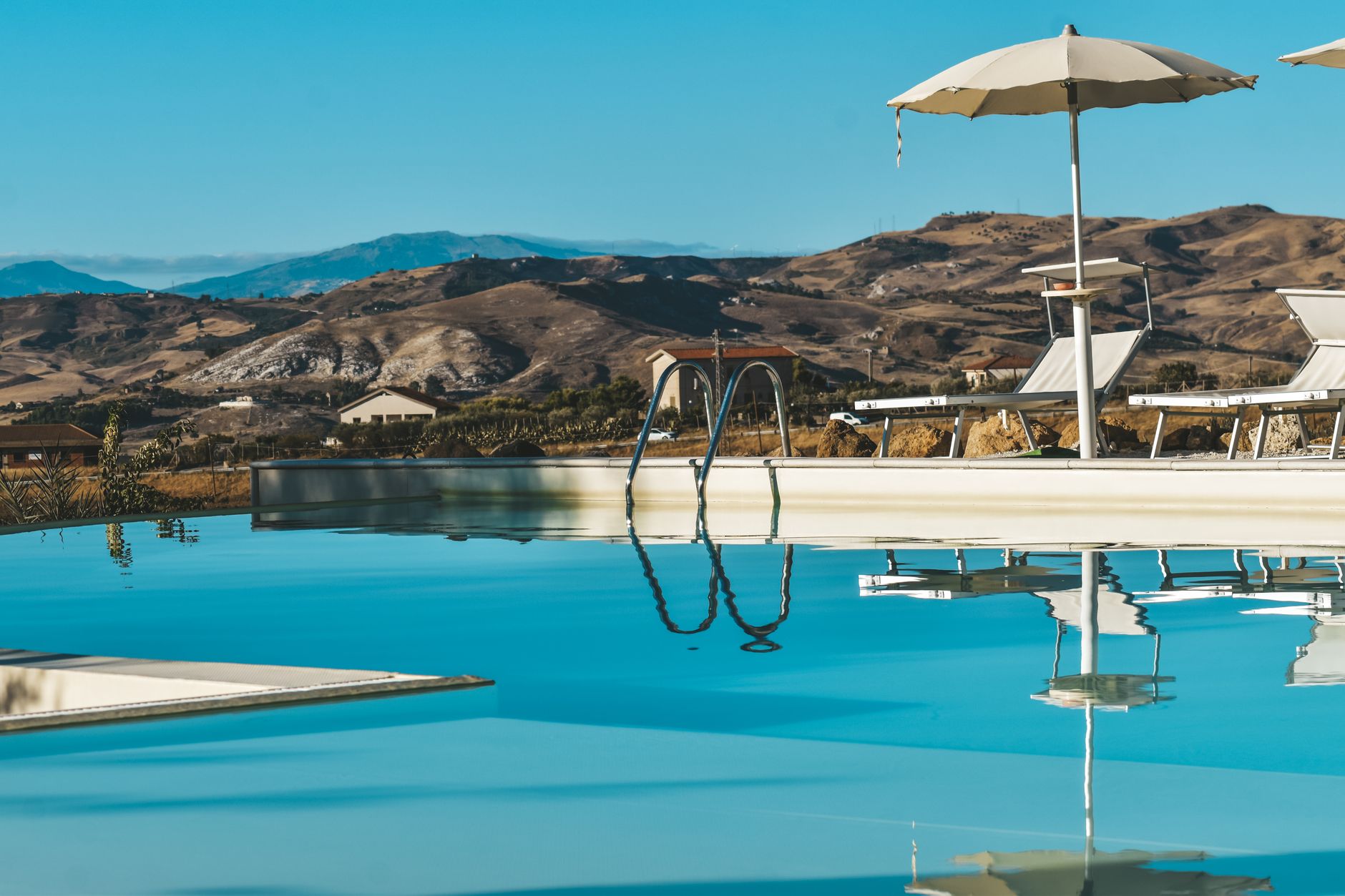 Piscine Interrate Moderne: Materiali e Design 2026